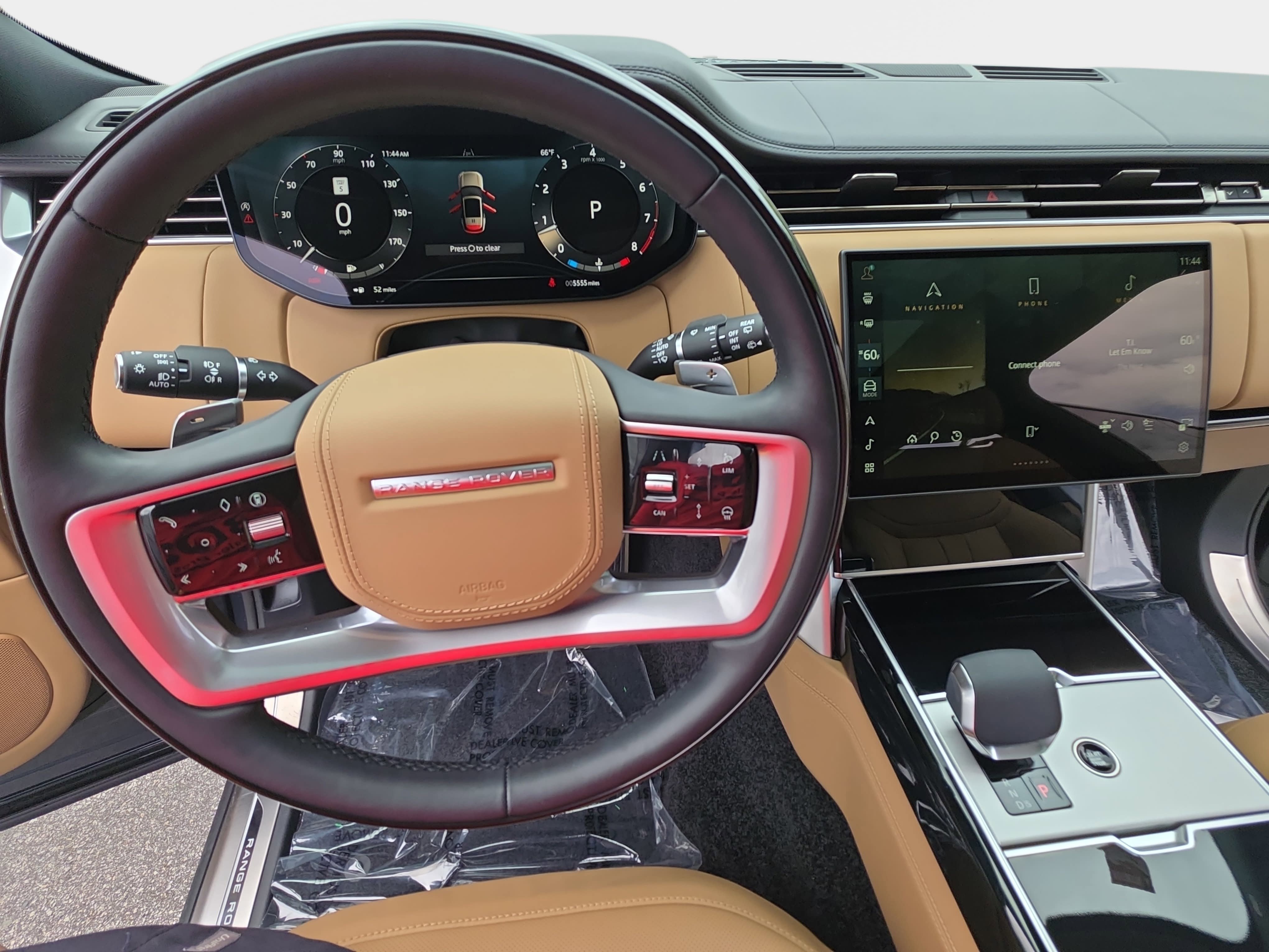 Certified 2025 Land Rover Range Rover SE image 16