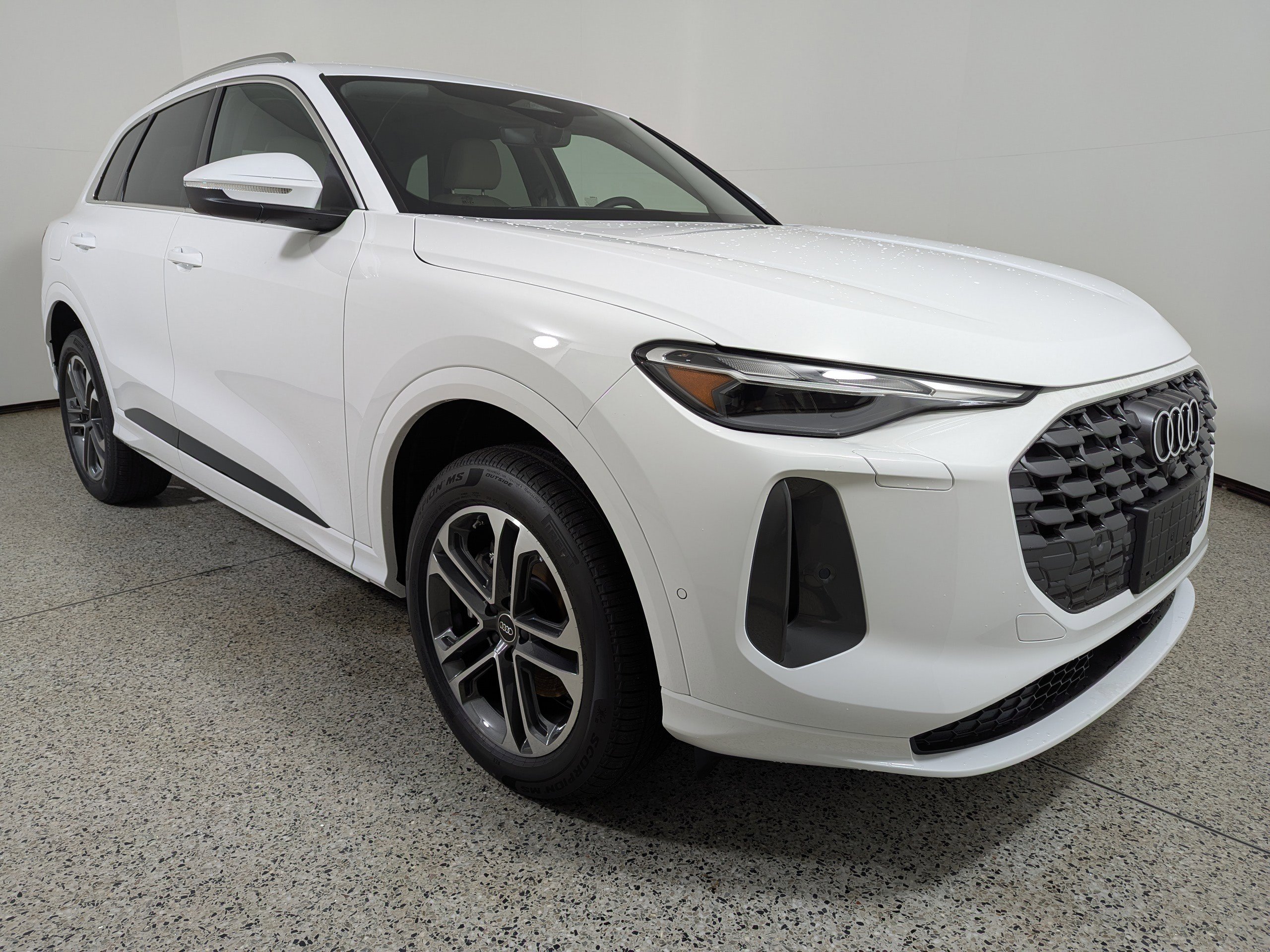 New 2025 Audi Q5 Premium image 1