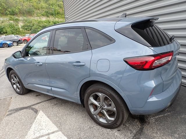 Used 2024 Ford Escape ST-Line w/ Tech Pack #1 AWD/4WD image 4