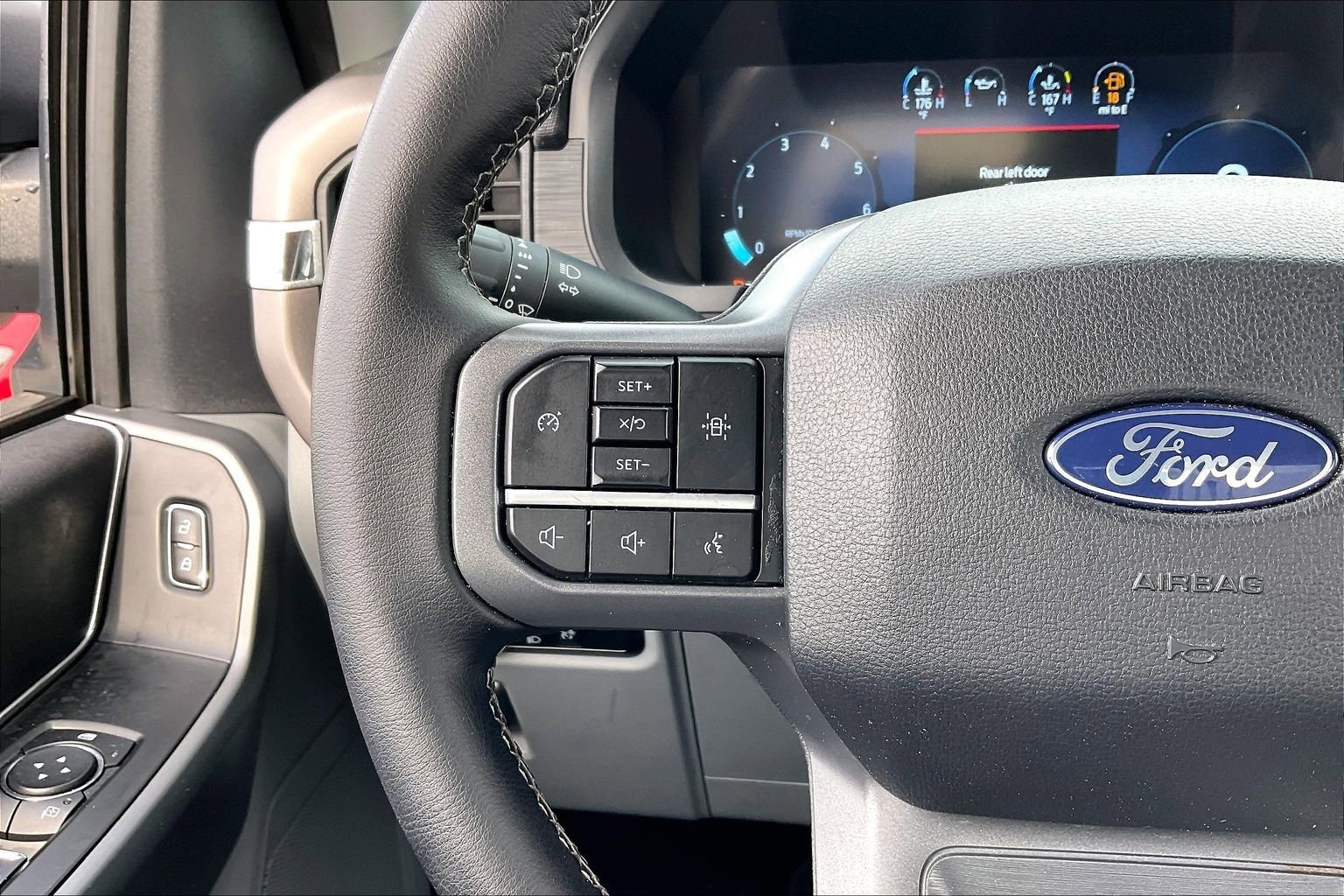 Used 2025 Ford F150 XLT w/ Equipment Group 301A Standard image 18