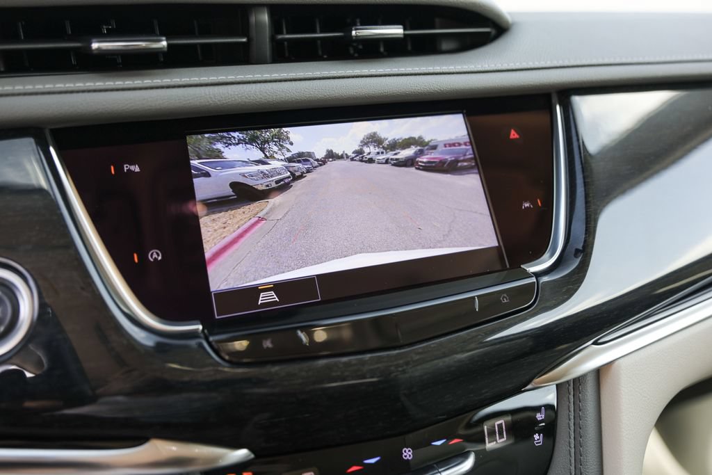 Used 2023 Cadillac XT6 Premium Luxury FWD image 17