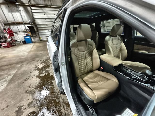 Certified 2025 Kia Sorento SX Prestige w/ Olive Brown Leather Package AWD/4WD image 29