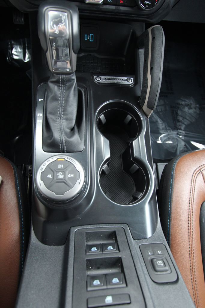 Used 2024 Ford Bronco Outer Banks image 23