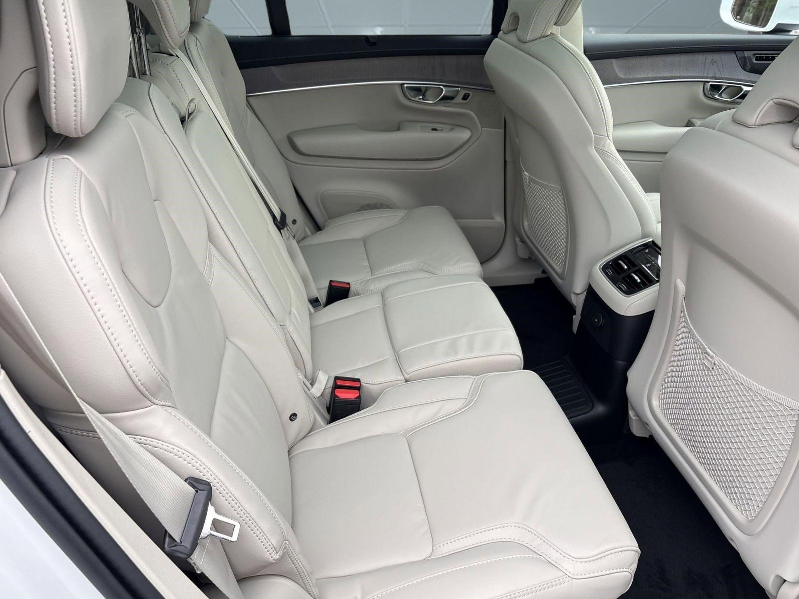 New 2026 Volvo XC90 T8 Ultra w/ Protection Package AWD/4WD image 29