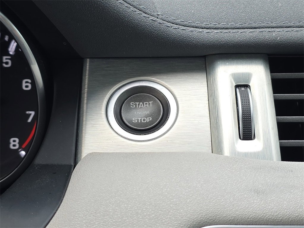 Used 2015 Land Rover Range Rover Evoque Pure Plus image 29