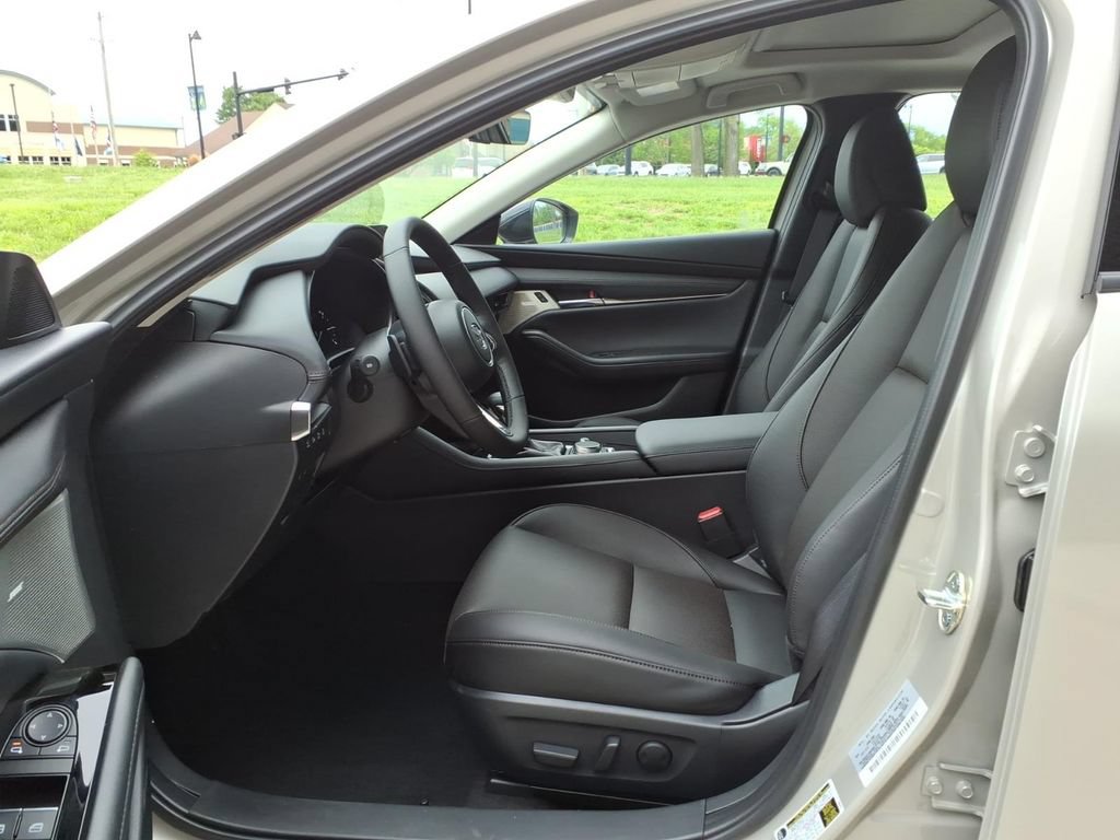 New 2026 MAZDA MAZDA3 2.5 Turbo Sedan w/Premium Plus AWD/4WD image 13