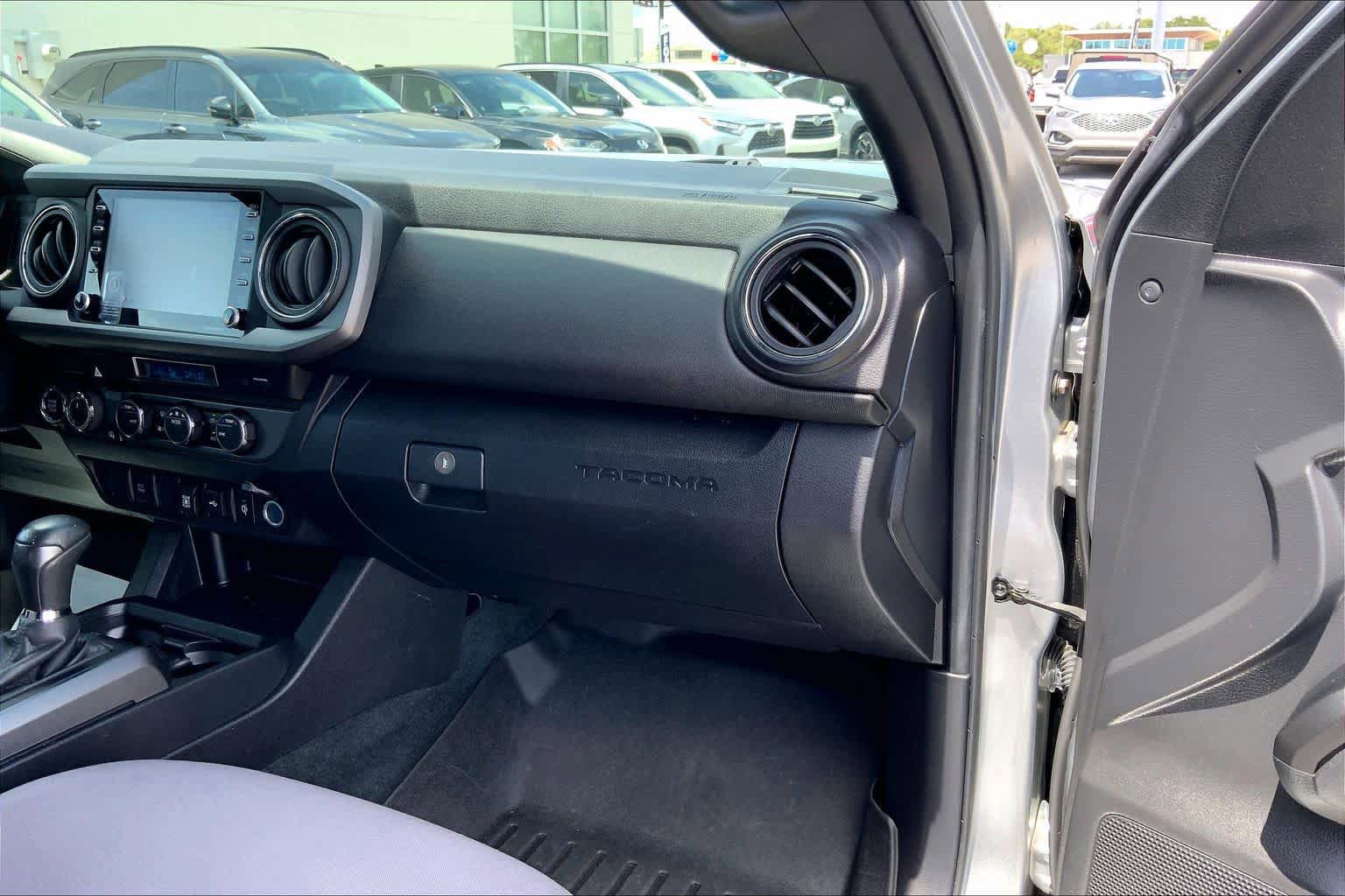 Used 2023 Toyota Tacoma TRD Off-Road AWD/4WD image 18