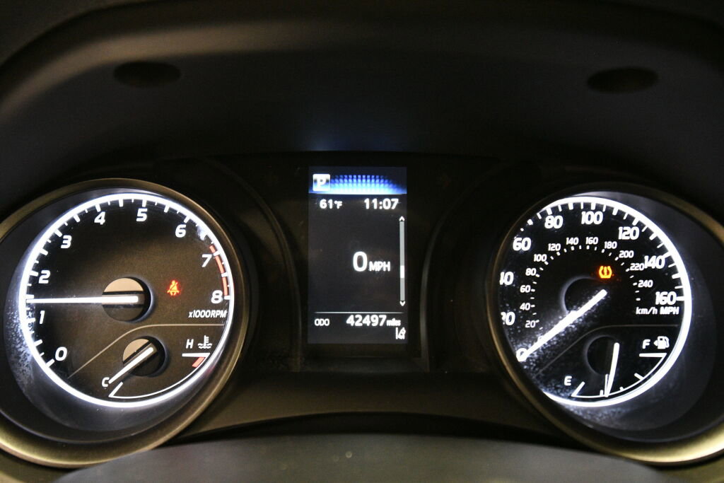 Used 2024 Toyota Camry SE image 13
