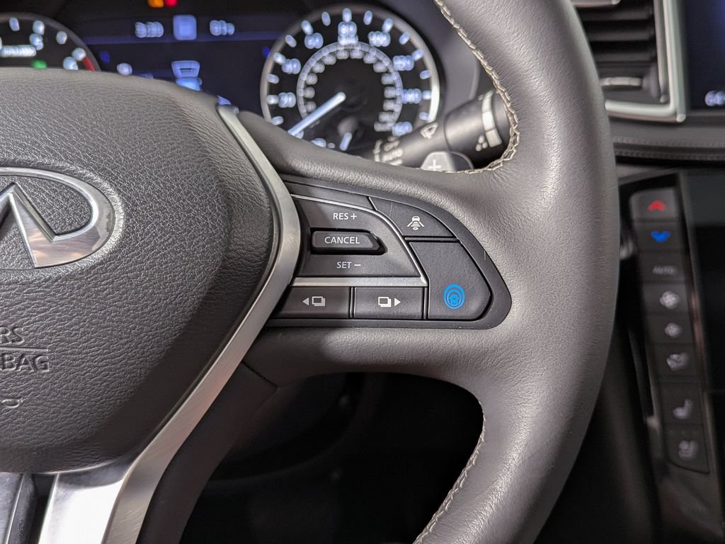 Used 2023 INFINITI QX55 Essential AWD/4WD image 32