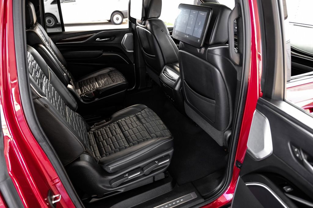 Used 2021 Cadillac Escalade ESV Premium Luxury Platinum image 37