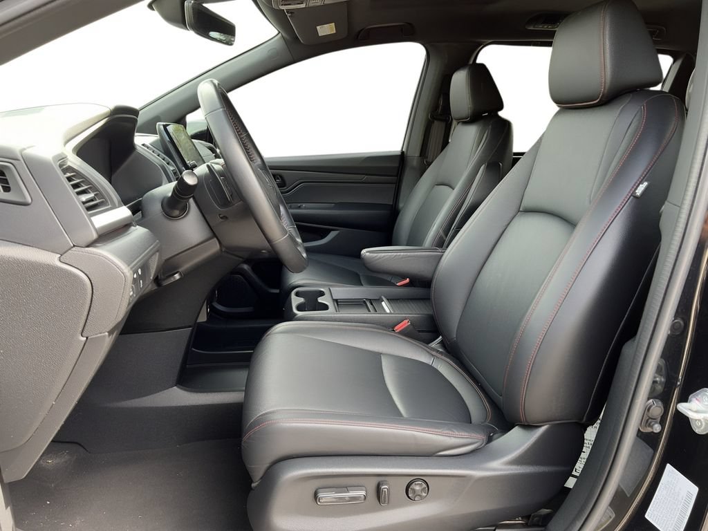Used 2023 Honda Odyssey Sport image 6