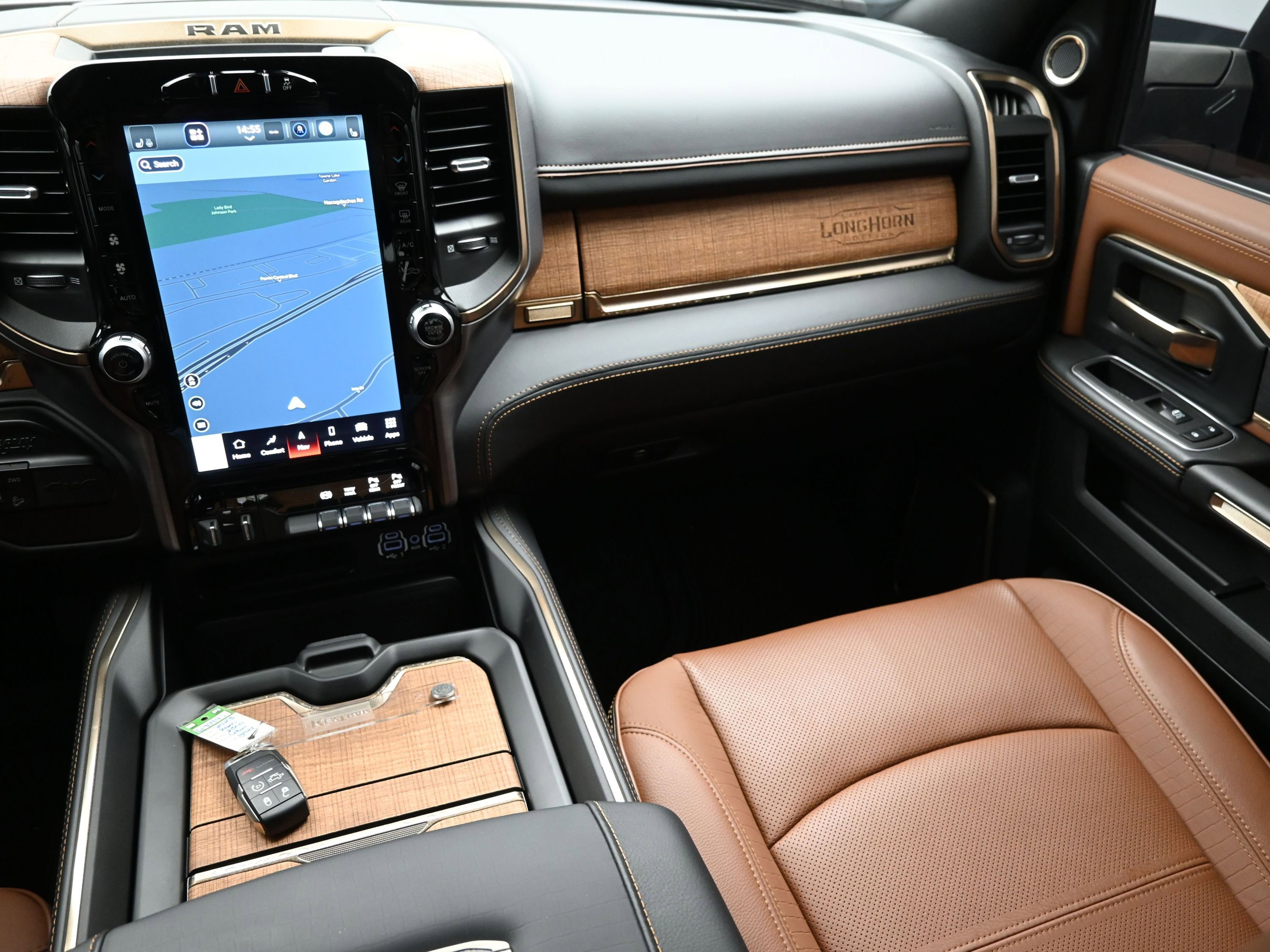 Used 2023 RAM 2500 Limited image 38