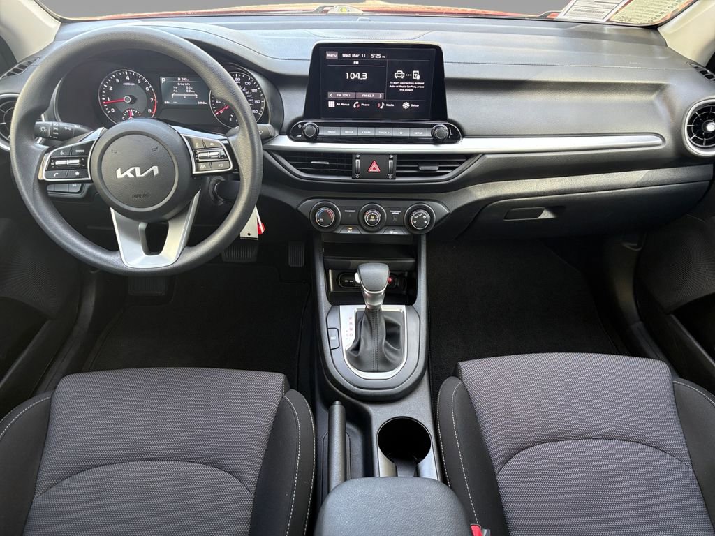 Used 2024 Kia Forte LXS w/ LXS Technology Package image 3