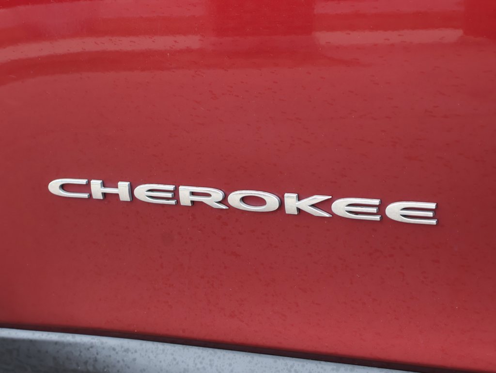 Used 2019 Jeep Cherokee Limited w/ Luxury Group image 25