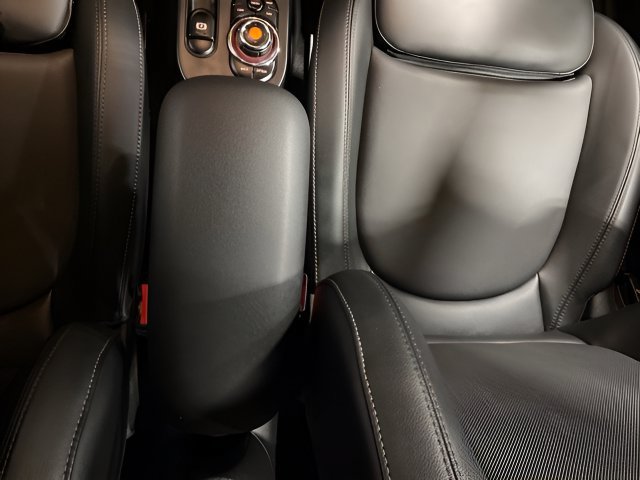 Used 2021 MINI Cooper SE w/ 6.5" Touchscreen Package FWD image 17