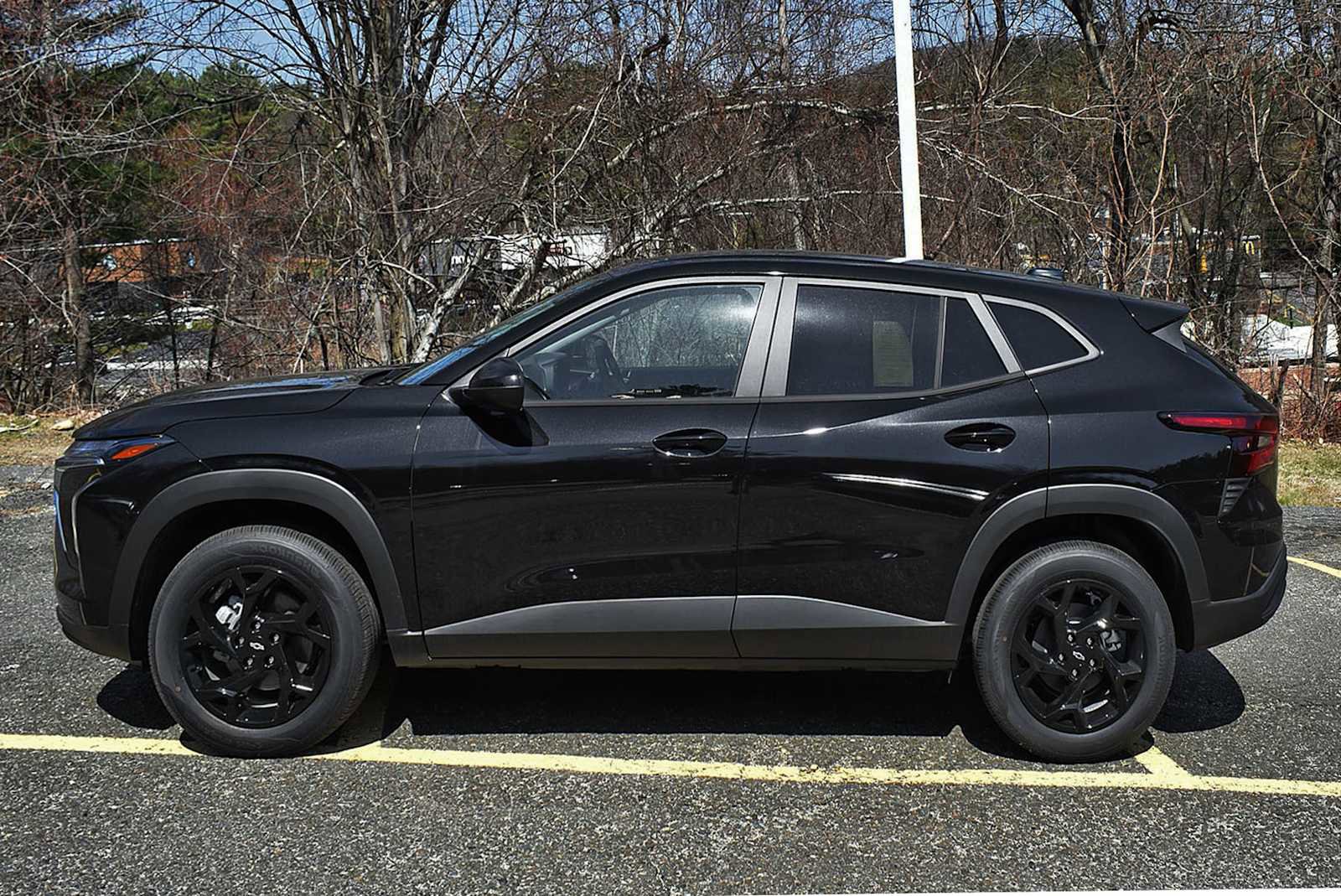 New 2026 Chevrolet Trax LS w/ LS Convenience Package image 4