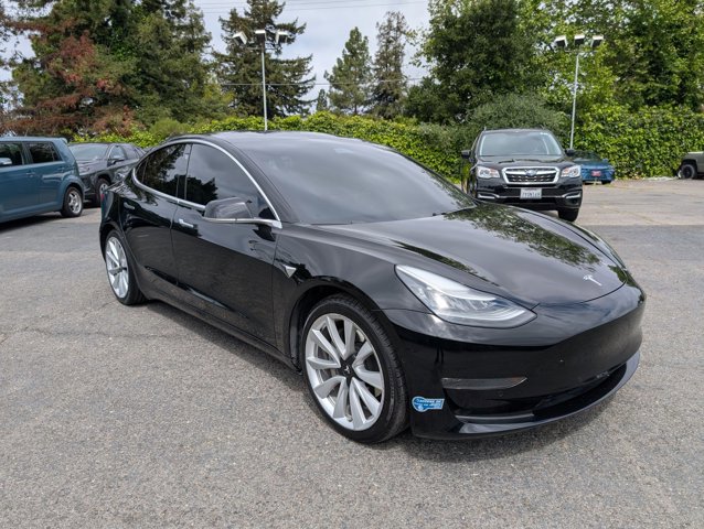 Used 2020 Tesla Model 3 Standard Range image 3