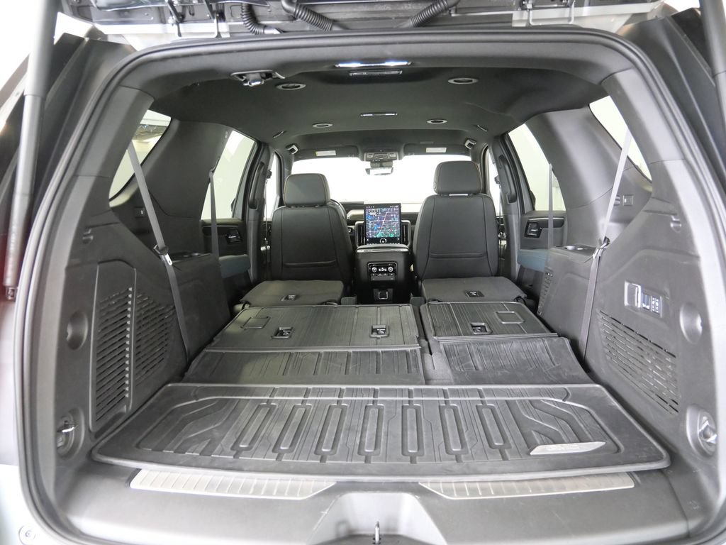 Used 2025 GMC Yukon AT4 w/ Premium Trailering Package AWD/4WD image 30