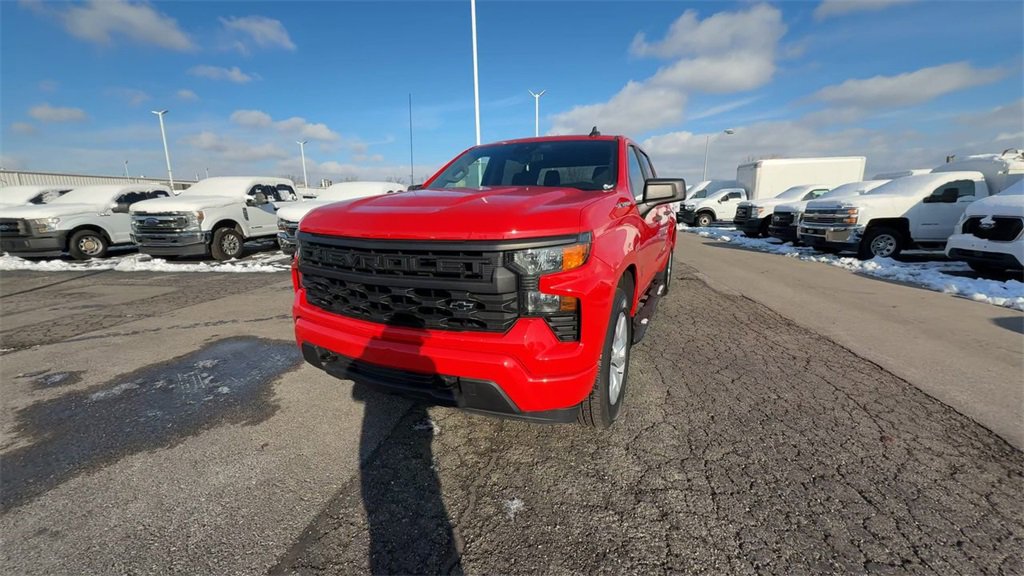 Used 2022 Chevrolet Silverado 1500 Custom image 3