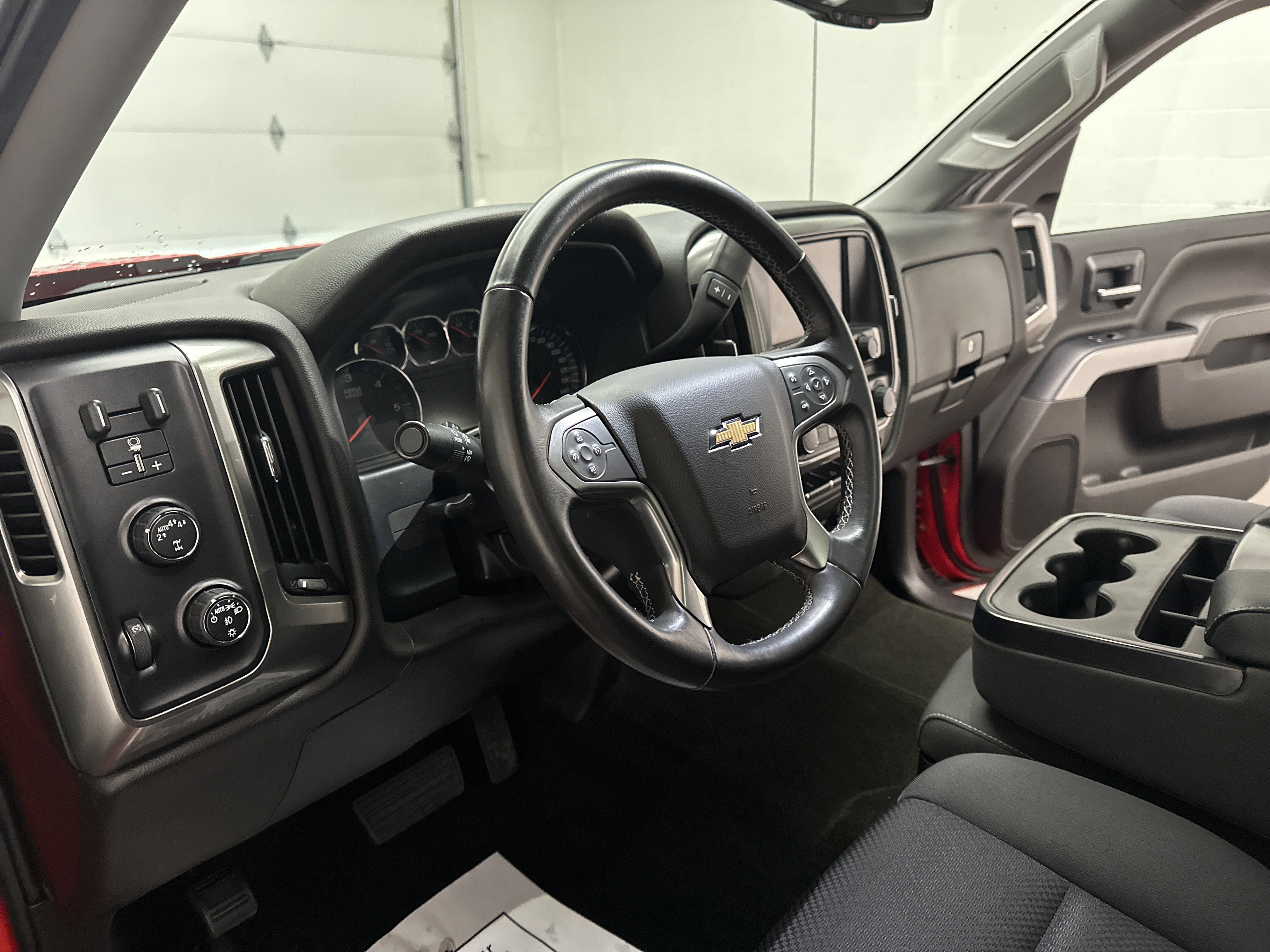 Used 2018 Chevrolet Silverado 1500 LT image 17