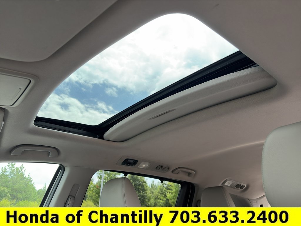Used 2015 Honda Odyssey EX-L image 19
