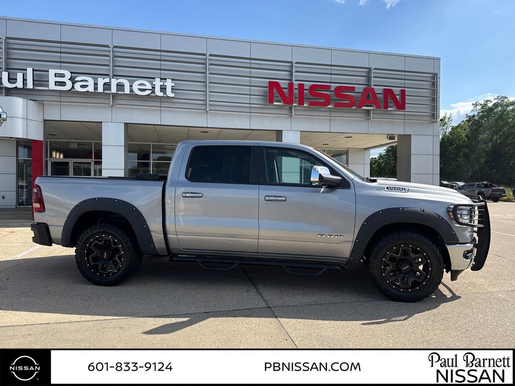 Used 2019 RAM 1500 Laramie AWD/4WD video 4