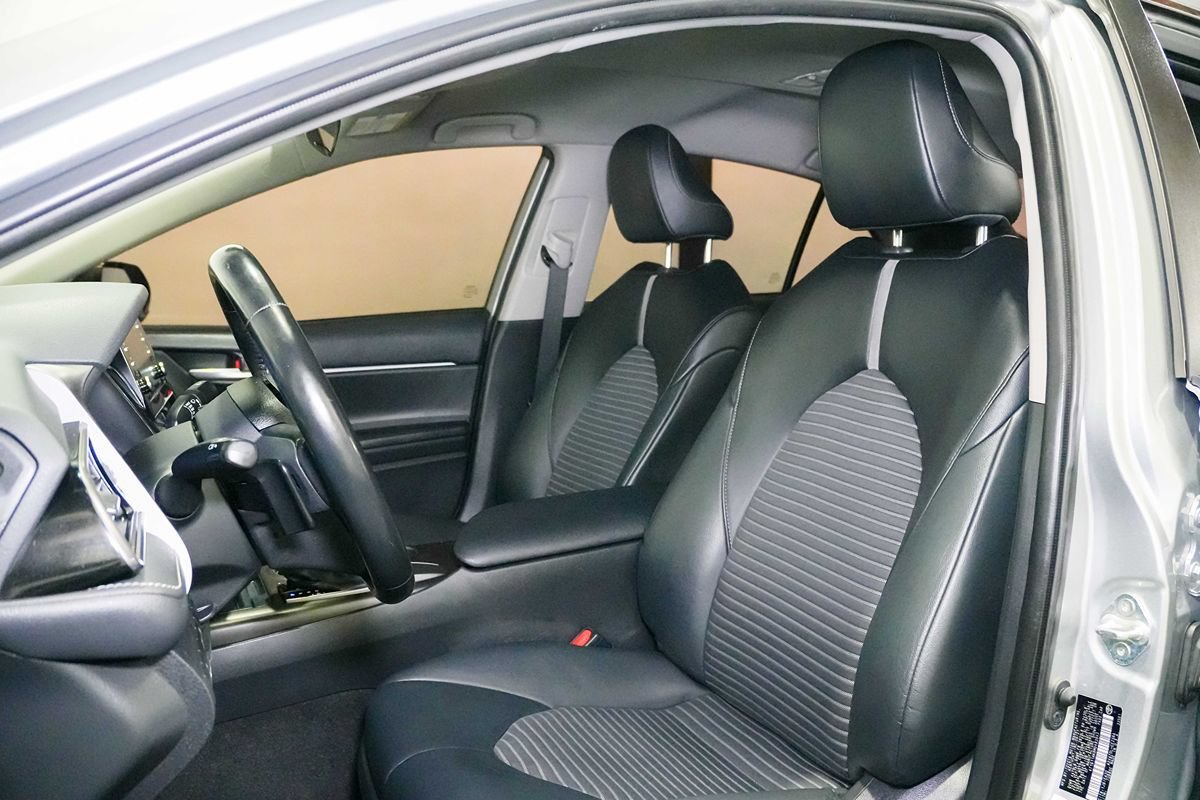 Used 2021 Toyota Camry SE FWD image 14