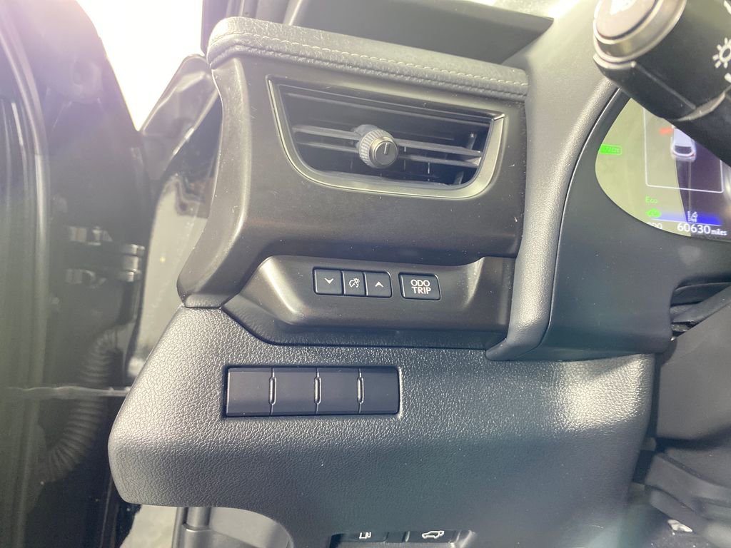 Used 2022 Lexus UX 250h w/ Premium Package image 13