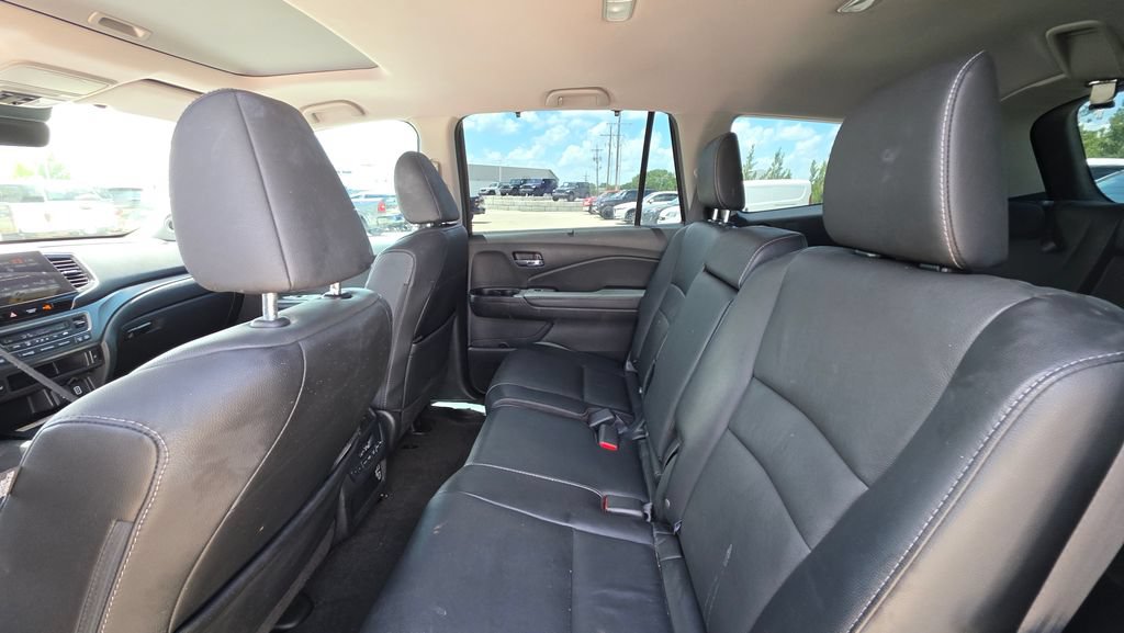 Used 2021 Honda Pilot Special Edition image 13