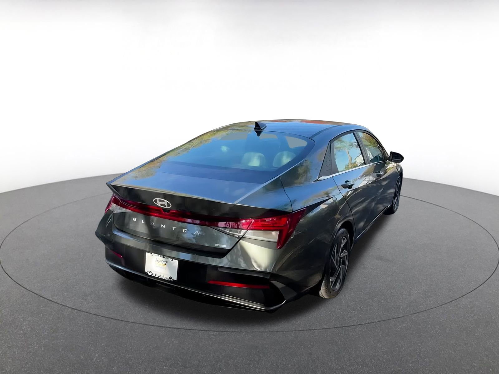 Used 2025 Hyundai Elantra Limited image 14