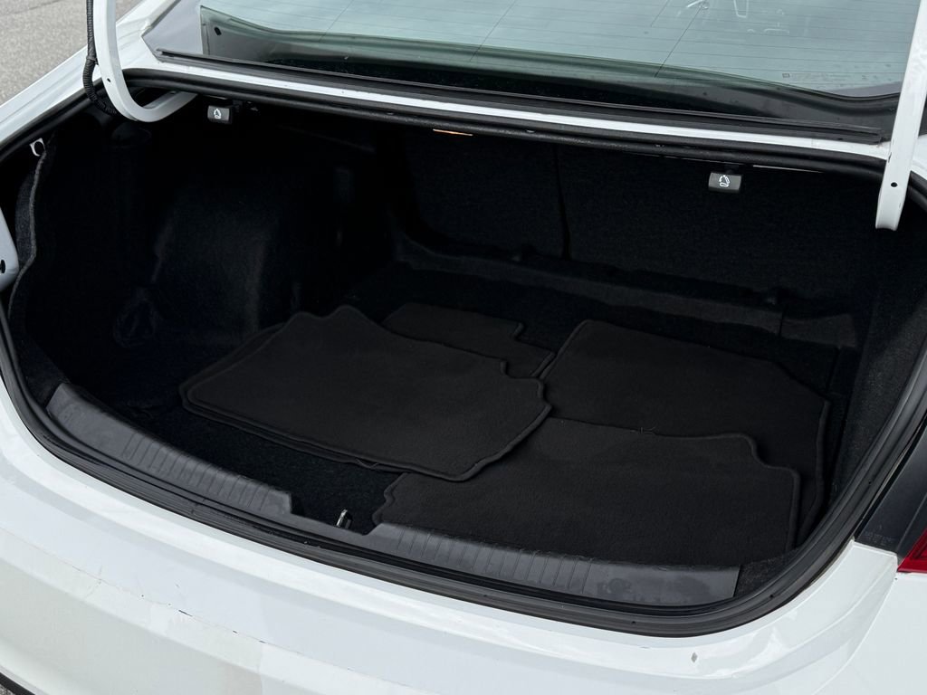 Used 2023 Chevrolet Malibu LT image 13