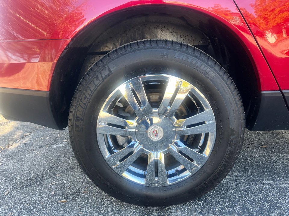 Used 2016 Cadillac SRX Luxury w/ Driver Awareness Package image 23