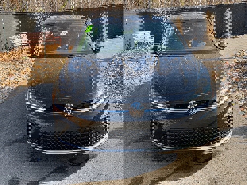 New 2025 Volkswagen Jetta SE image 8