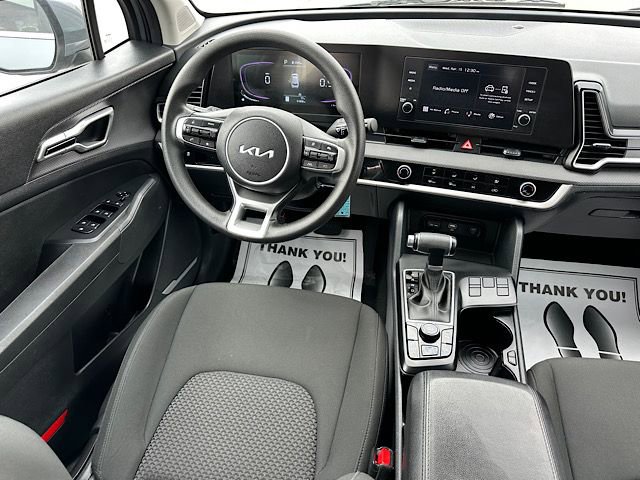 Used 2025 Kia Sportage LX FWD image 23
