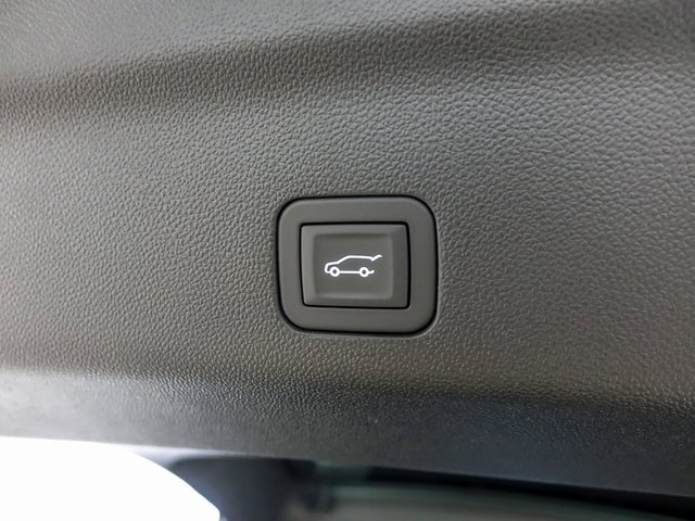New 2026 Chevrolet Suburban Premier image 28
