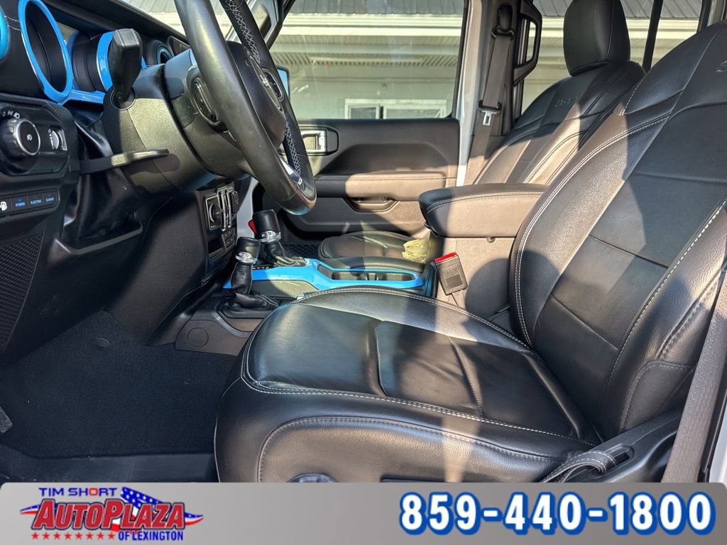 Used 2023 Jeep Wrangler Unlimited Sahara w/ Cold Weather Group image 16