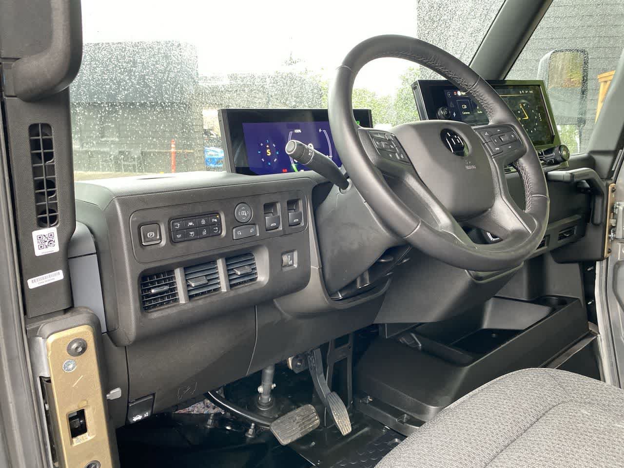 Used 2023 Chevrolet Brightdrop 600 w/ Active Safety Package 2 AWD/4WD image 2