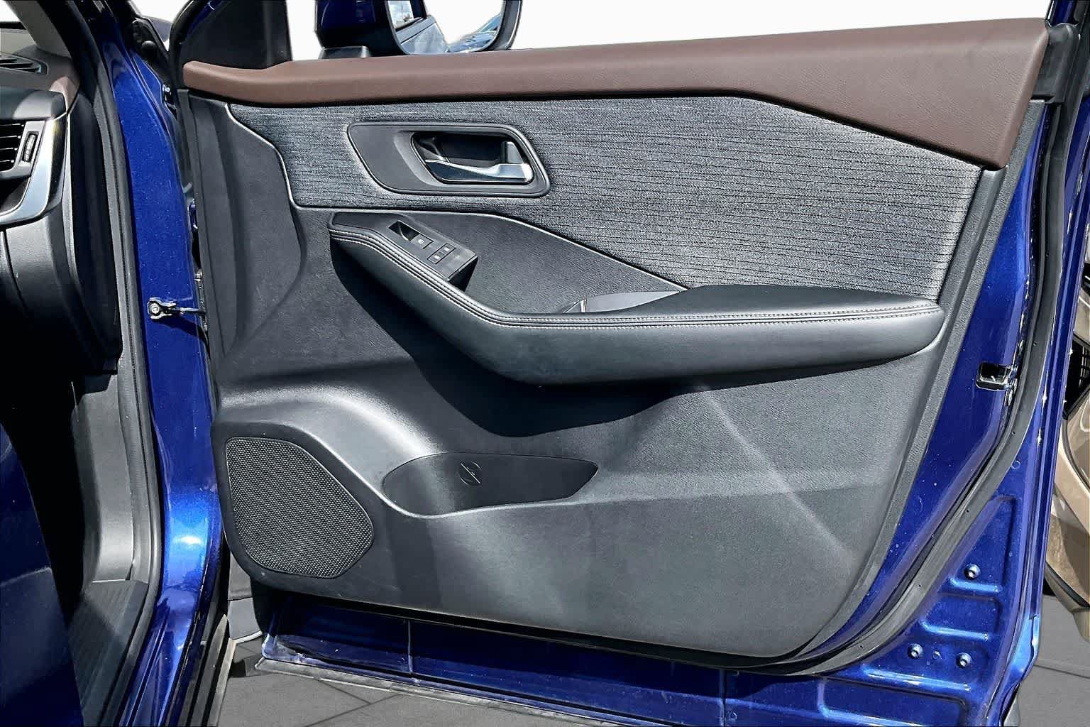 Certified 2023 Nissan Rogue SV FWD image 21