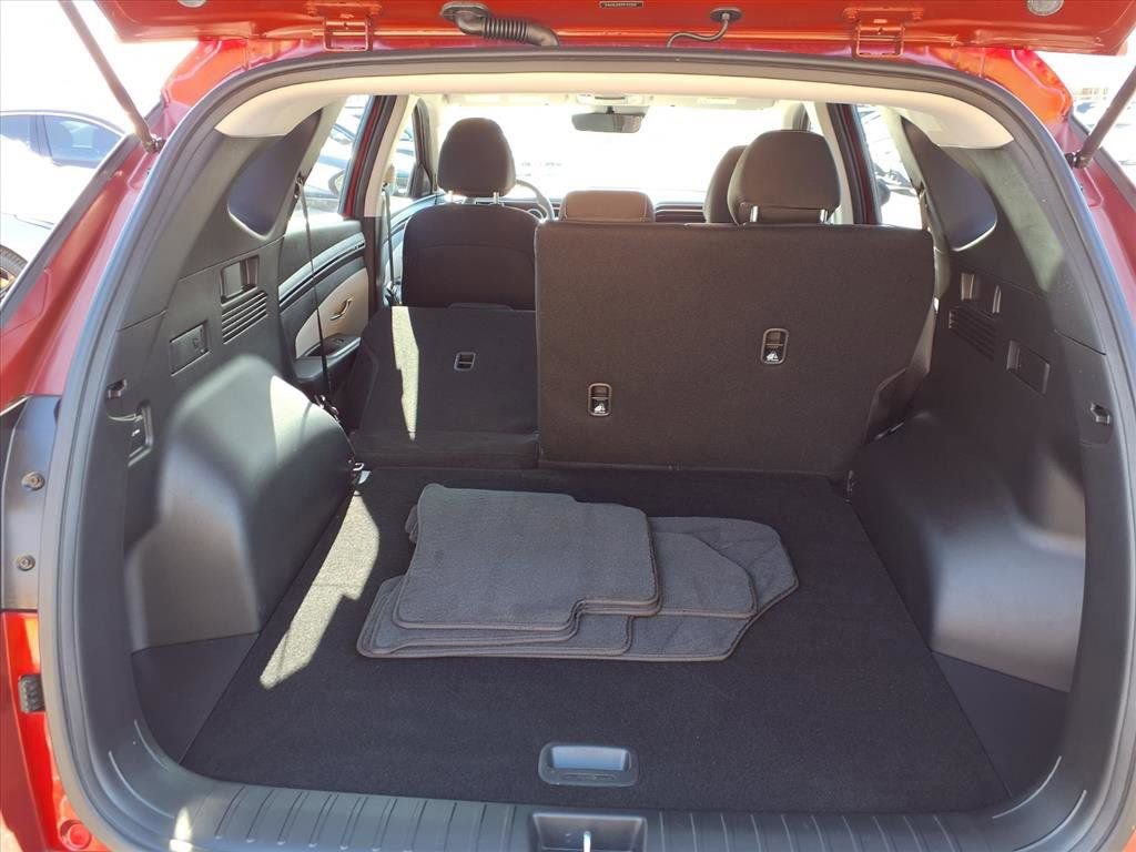 Used 2024 Hyundai Tucson SE image 22