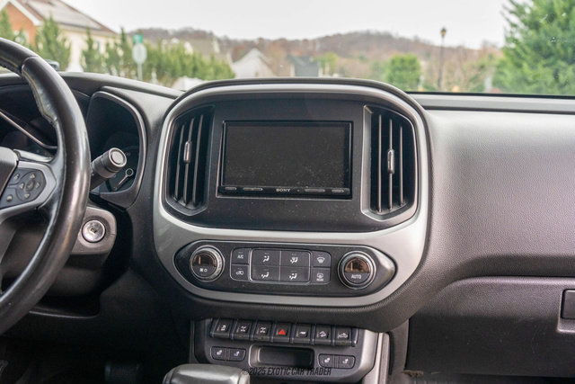 Used 2017 Chevrolet Colorado ZR2 w/ LPO, Premium Interior Package image 30