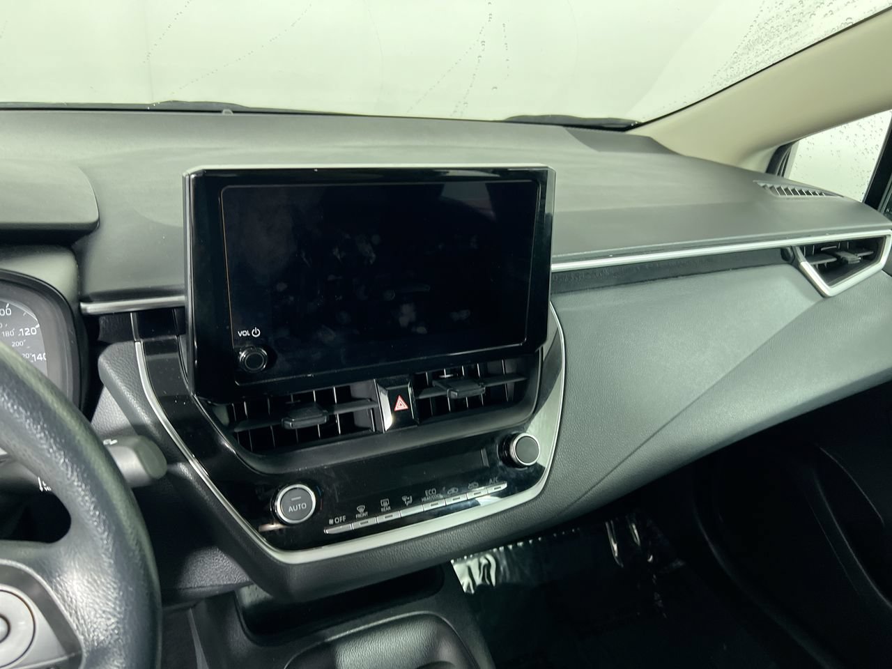 Used 2024 Toyota Corolla LE FWD image 20