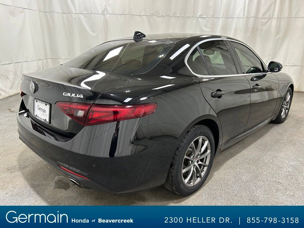 Used 2018 Alfa Romeo Giulia AWD image 8