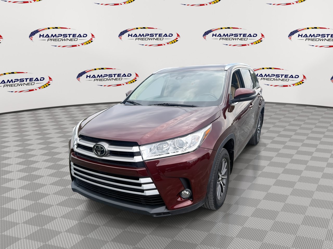 Used 2017 Toyota Highlander XLE AWD/4WD image 1