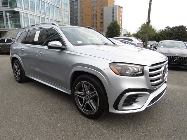 Used 2025 Mercedes-Benz GLS 450 4MATIC w/ AMG Line Exterior image 5
