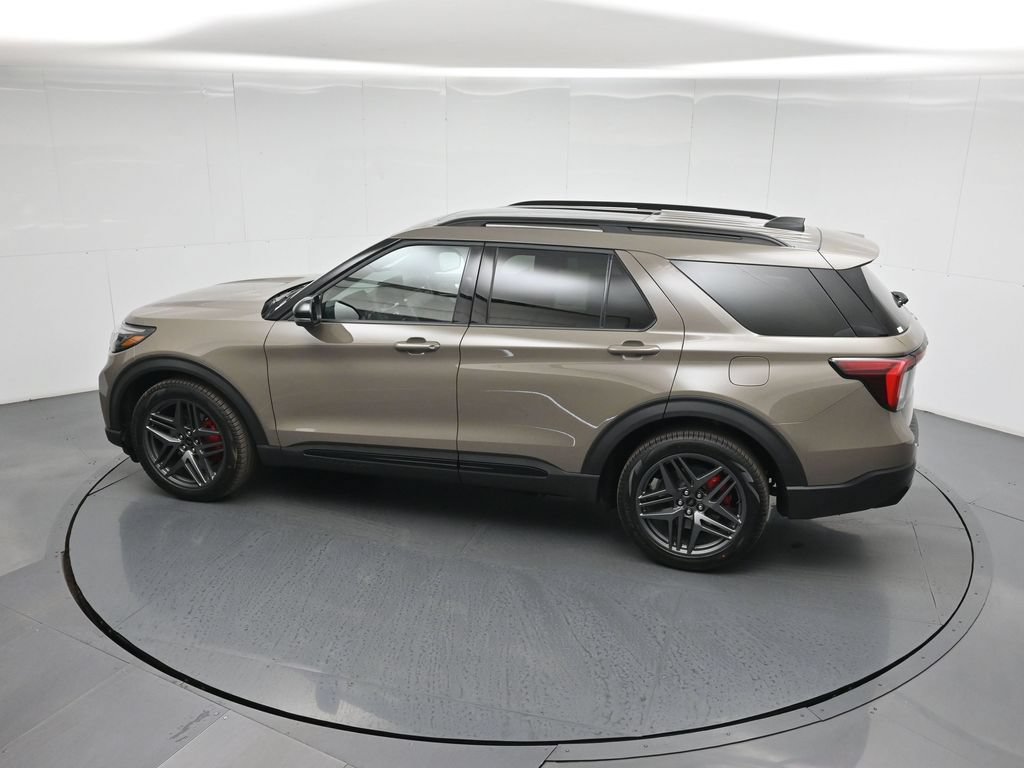 New 2026 Ford Explorer ST w/ Sun And Sound Package AWD/4WD image 39