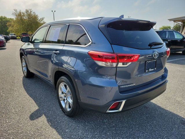 Used 2018 Toyota Highlander Limited image 12