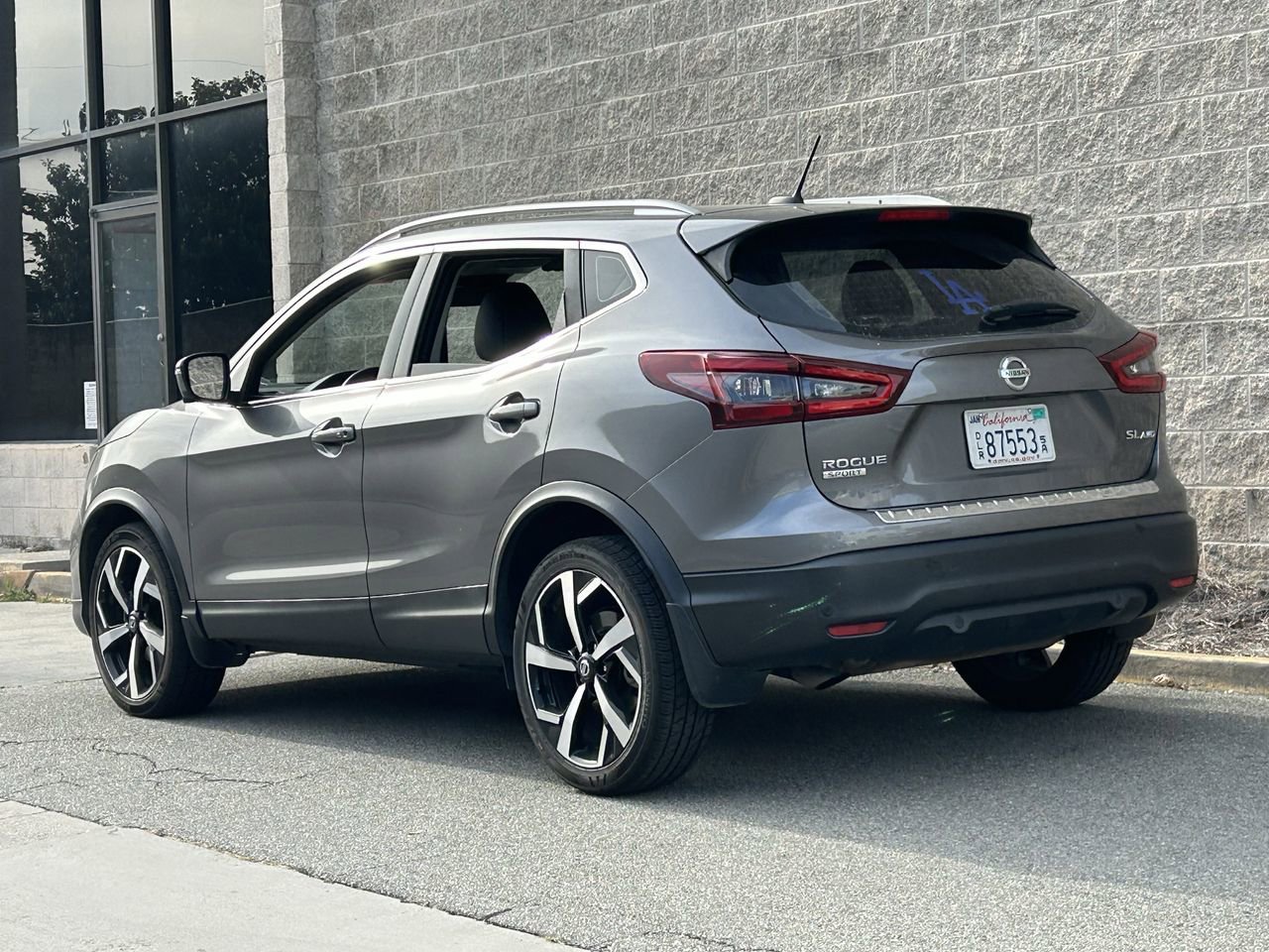 Certified 2022 Nissan Rogue Sport SL image 4