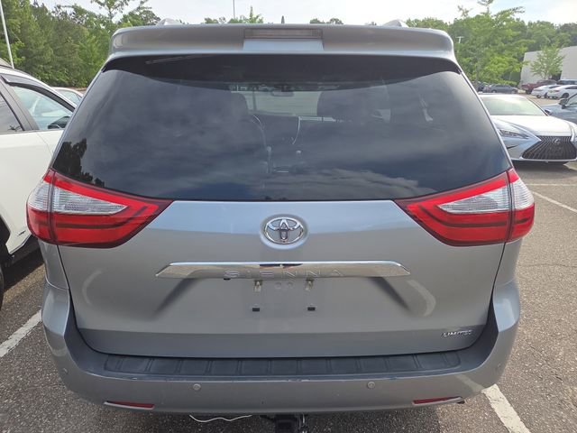 Used 2017 Toyota Sienna Limited Premium FWD image 4