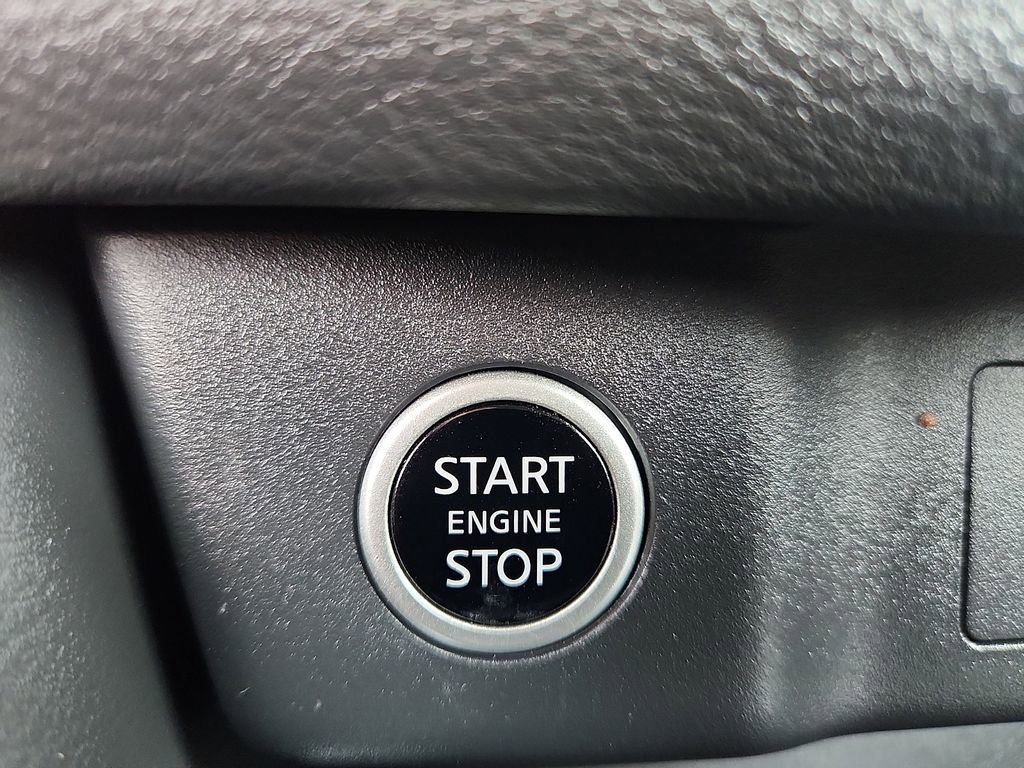 Used 2023 Nissan Rogue SV AWD/4WD image 26