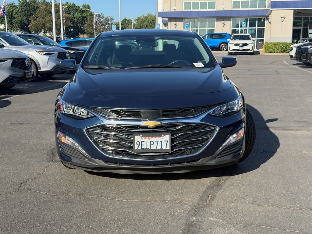 Used 2022 Chevrolet Malibu Premier FWD image 3